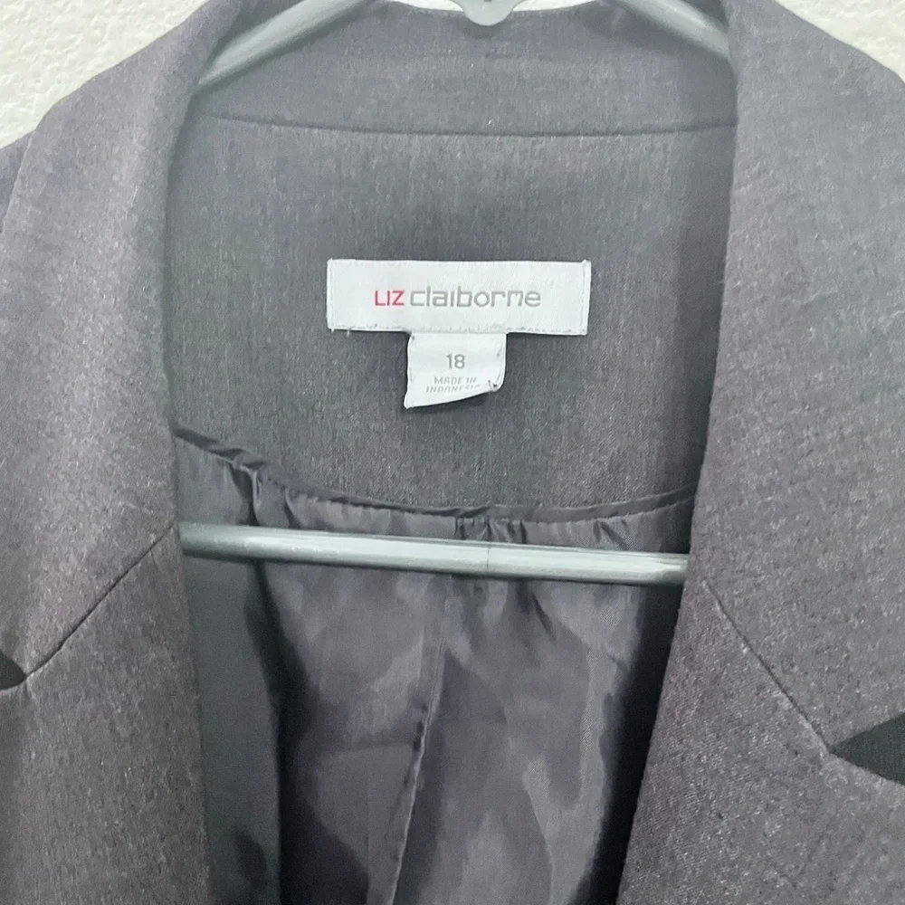 Liz Claiborne Style: Women’s Charcoal Gray Blazer Size 18